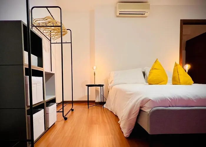 Apartment Crops 14 *