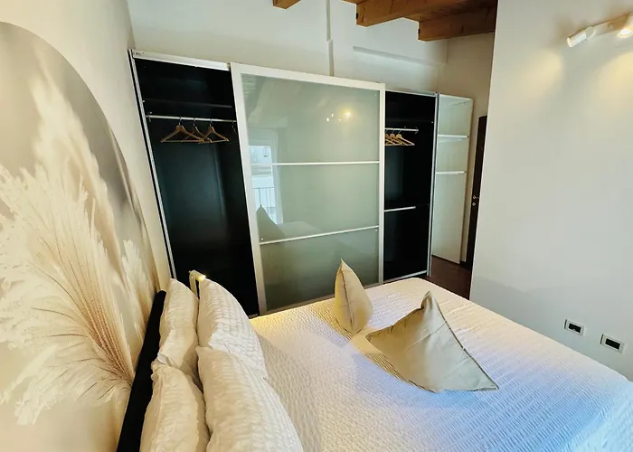 Crops 14 Apartment *